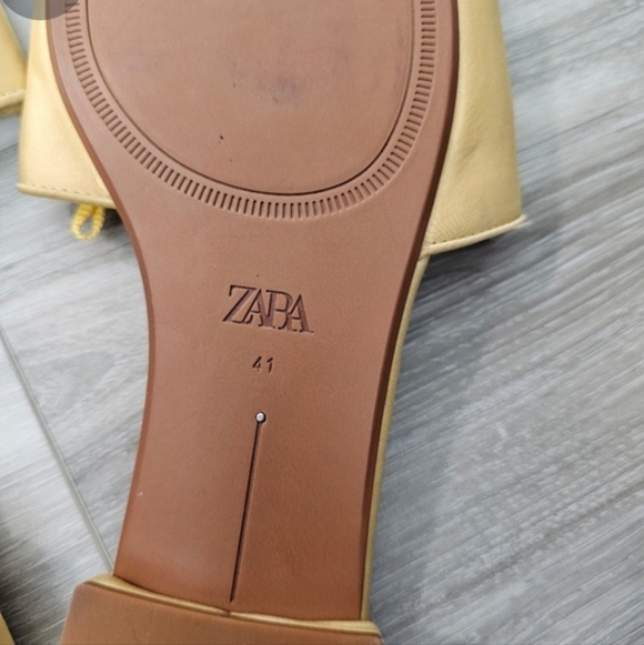 Elegant  Zara Cream Slide Sandals Sz 10.5 - Picture 3 of 8